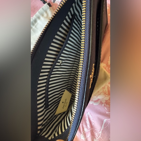 Kate Spade Cameron Street “Clarise” crossbody purse in Navy! - Picture 9 of 11